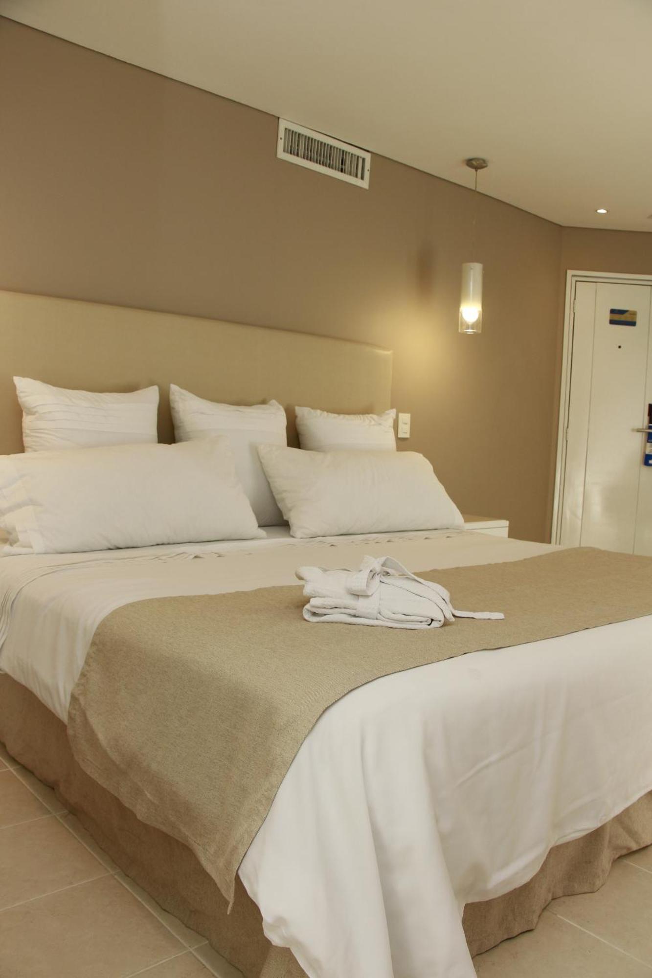 Country International Hotel Barranquilla  Bagian luar foto