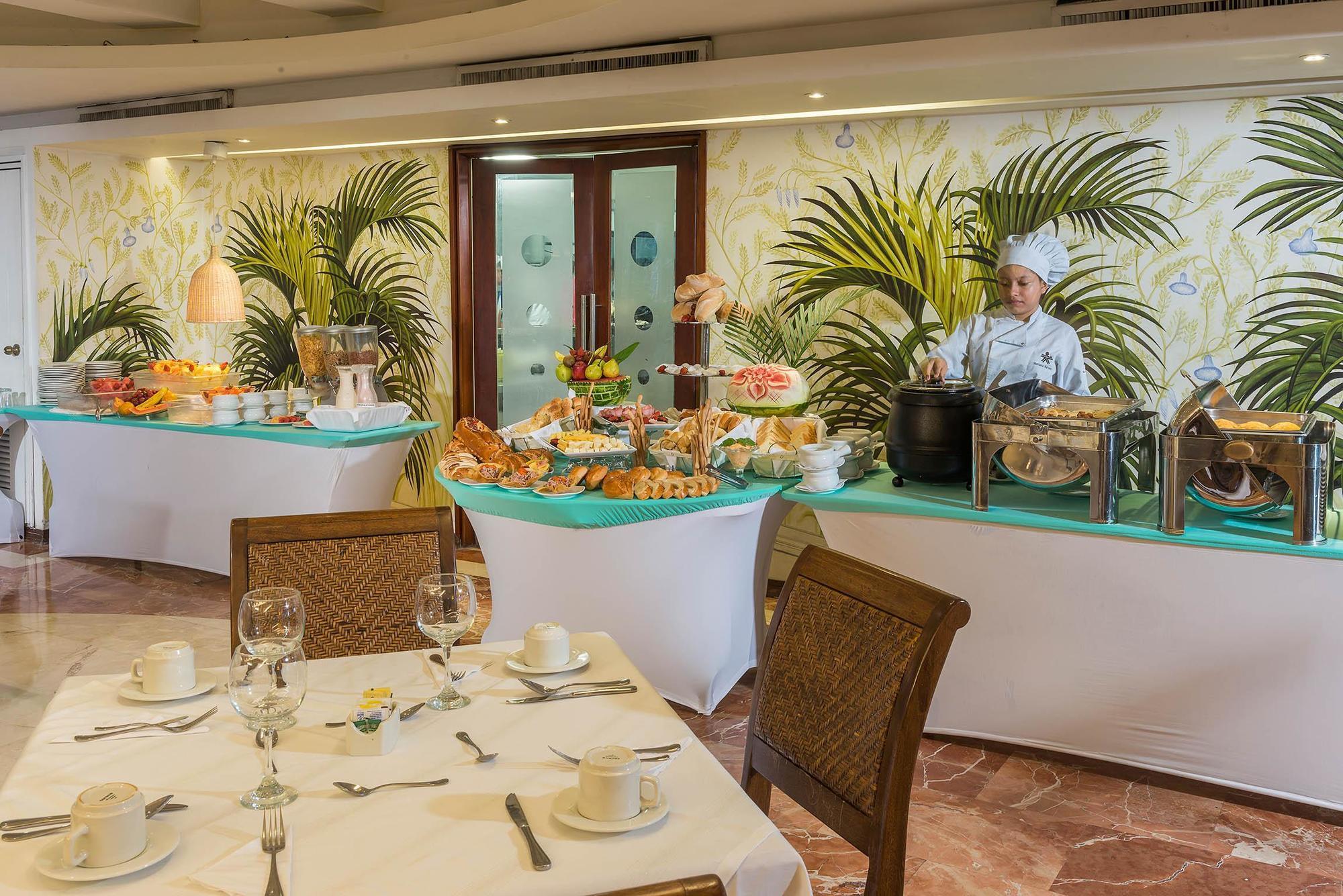 Country International Hotel Barranquilla  Bagian luar foto